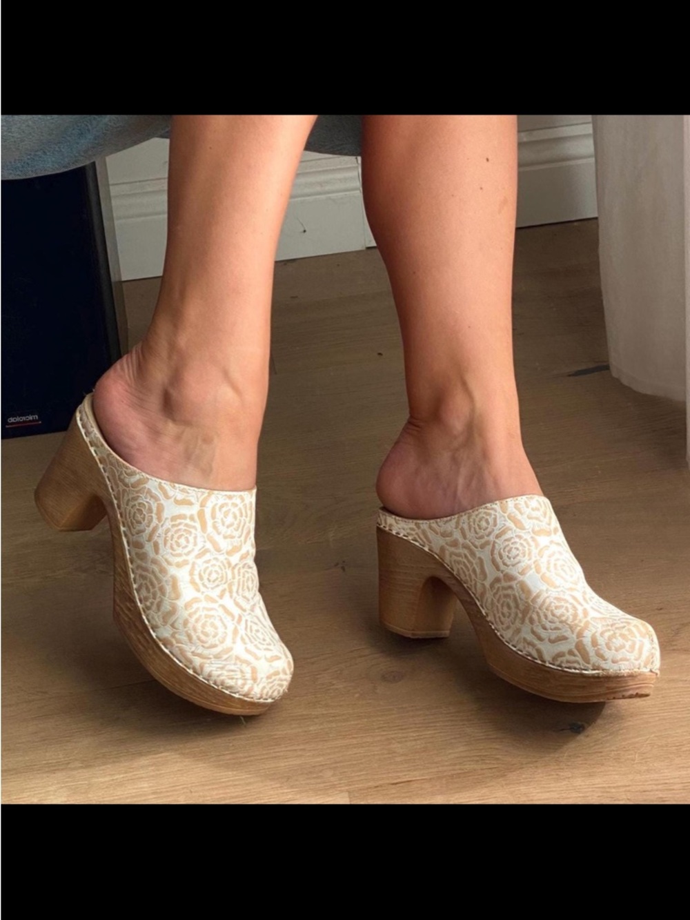 Calou Stockholm Lisa Embroidered Cream Floral Clog Platform Mules